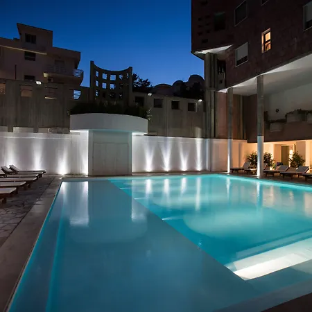 Πανσιόν Seven 4*